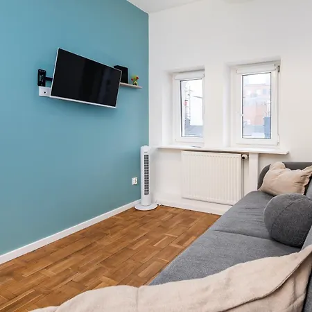 Baluty - Workspace, Parks & Railway Nearby *