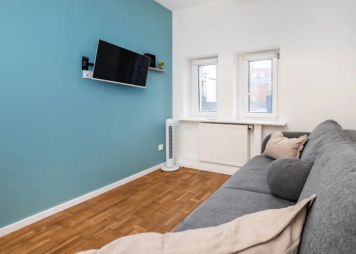 Baluty - Workspace, Parks & Railway Nearby *