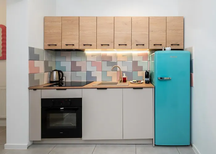 Baluty - Workspace, Parks & Railway Nearby